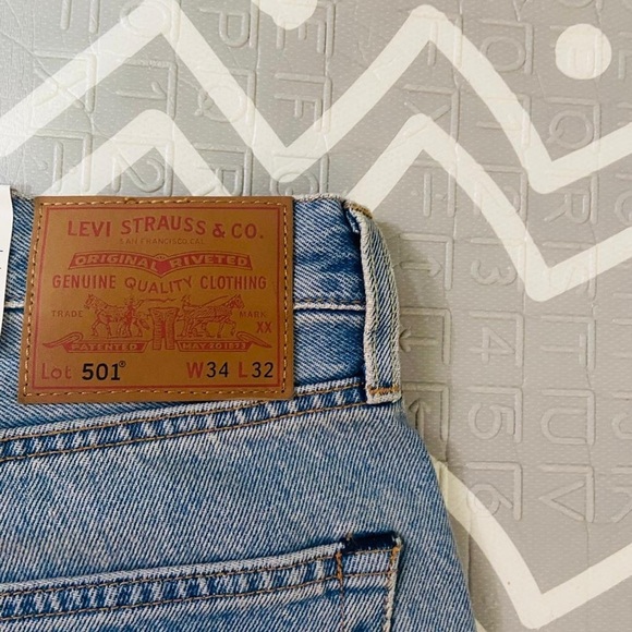 Levis 501 limited edition graphic jeans denim pants - Picture 6 of 8